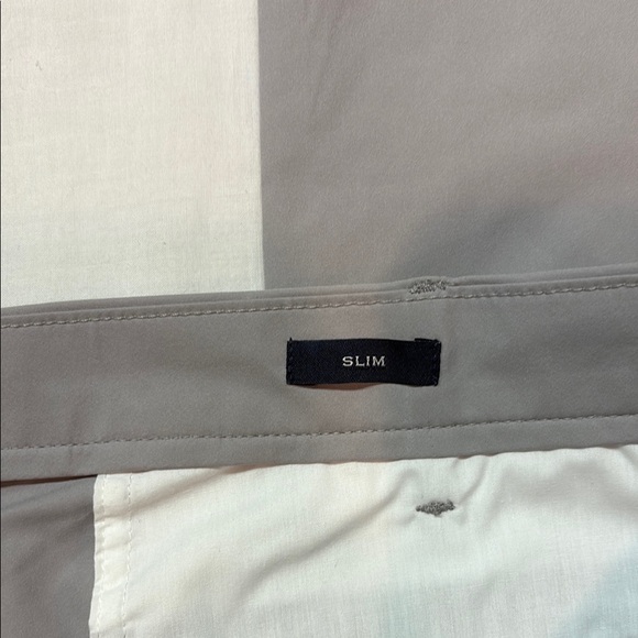 NWT J. Crew Men's 38x32 Flex Slim Fit Breathable 2-Way Stretch Tech Pants Gray - Picture 3 of 8